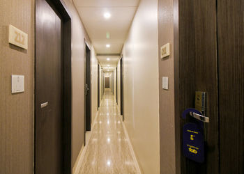 Hotel Kalpana Elite Мумбай Екстериор снимка